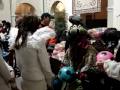 Baltasar con las niñas y niños de Guadix