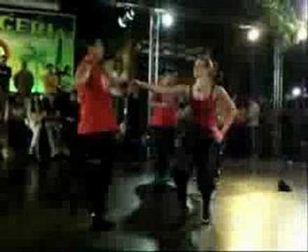 El Cubanyto Salsa Dance al Parco ...