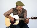 Alain Clark met zijn Martin D-41