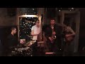 gustav lundgren - guitar
johan h�rl�n - altosax
filip augustson - bass
jussi lehtonen - drums

live at glenn miller caf� 1/4 2008
the guitar is a gibson es-150 from 1950 with a p-90!!!