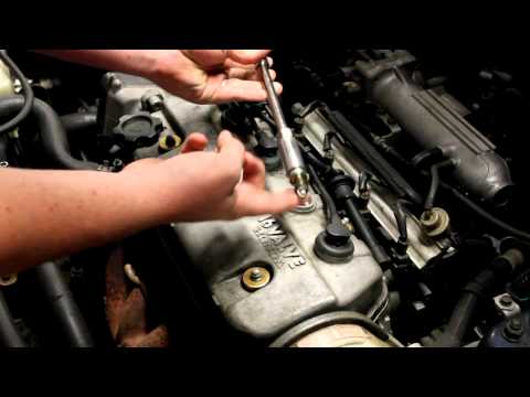 how to fit spark plugs