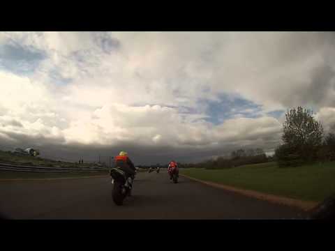 aintree - paul wood racing a Yamaha r1 good last lap last corner move from 8th to 5th over the finish line open 500-1300cc powerbikes.