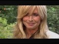 candy dulfer and thomas bank playing 'everytime' on dutch tv program 'wat heet'. recorded june 7th 2007 at artis zoo in amsterdam.

check out her new album 'candy store' at www.candydulfer.com

custom fender rhodes electric piano by www.ep-service.nl.