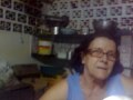 titina . tocando violao e cantando. e seus fãs rssss