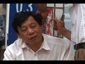 Chinese Urban Ear Cleaning in the street