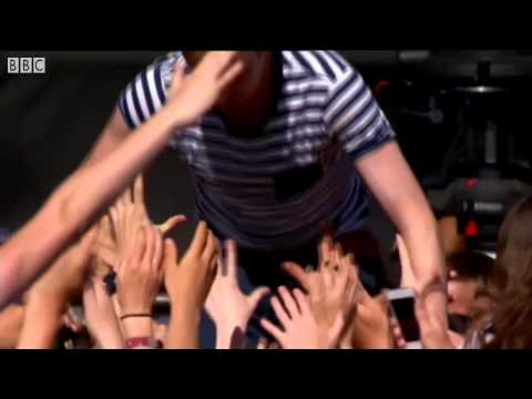 chiefs - Kasier Chiefs perform I Predict a Riot live from T in the Park 2014. Head over to for more Kaiser Chief goodies from T in the Park.