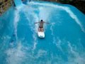 Elizeu surfando no thermas 2