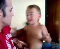 Niko y Saul juegan