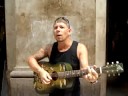 Beginnende straatmuziekant? Beginnende straatmuziekant?