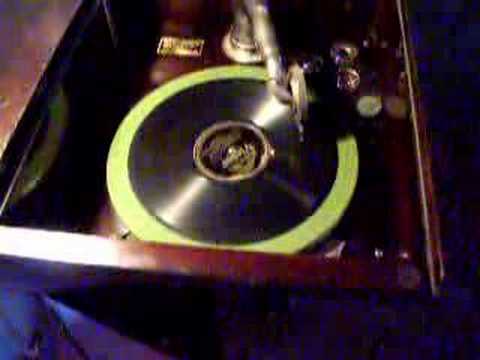 Paul Whiteman - Whispering (1920) ...