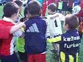 شوفوا القزم المجنون برونالدينهو نفس الشكل تقريبا في ملامح الوجه ده غير حب الناس ليه للشبه والقصر وخفة دمه وحبه للكوره وتقليده للفنان رونالدينهو بالإضافه للقطه ليه وهو في المدرجات بيشجع نجم المنتخب البرازيلي رونالدينهو