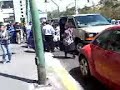 Aliz�e con los fans mexicanos afuera de la estacion de oye