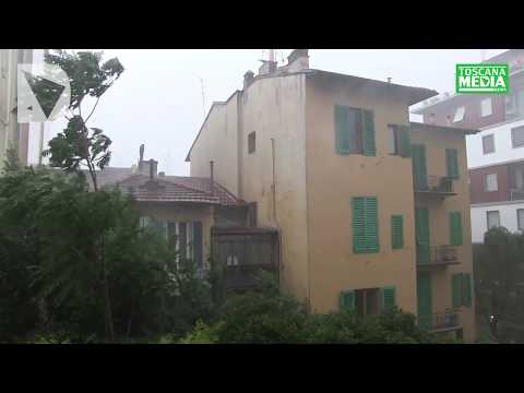 VIDEO - NUBIFRAGIO A FIRENZE