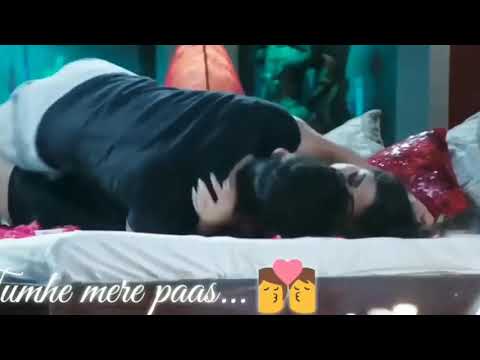 Mouni roy hot status
