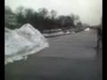 videos de Ray skating in to a Big mound of snow behind lasalle.