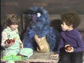 Sesame Street: Eating Apples