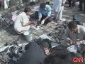 Bomb targets Pakistani police Bomb targets Pakistani police