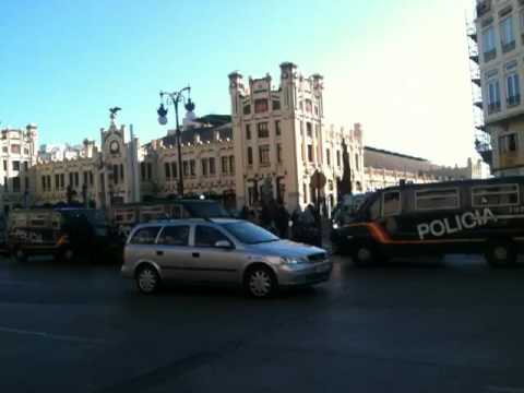 carrer xativa a les 4:00( amb escopetes)