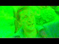 Bear Grylls - veľká tučná larva