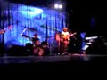 Flaco spinetta con la guitarra de mollo