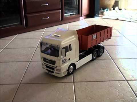 leimbach - Perth Bin Hire Hook Loader.