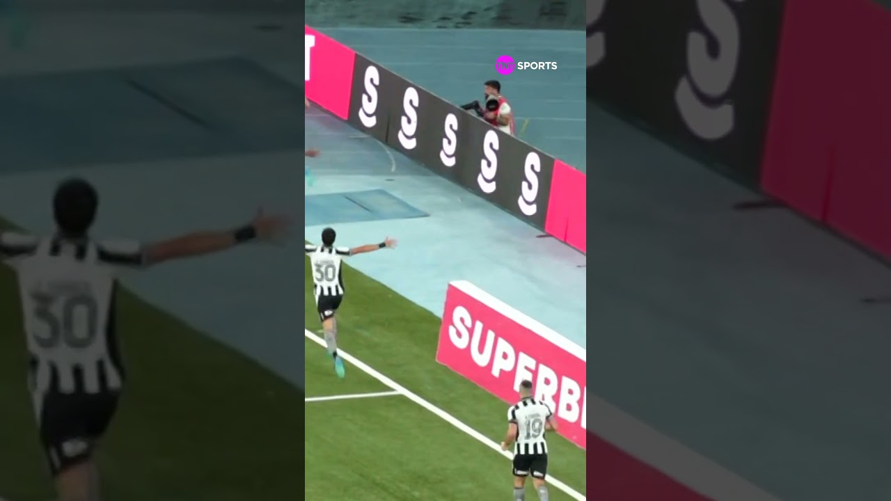 DE UM LATERAL PRO OUTRO! VITINHO CRUZOU E ALEX TELLES FEZ O GOL DA VITÓRIA DO BOTAFOGO #shorts