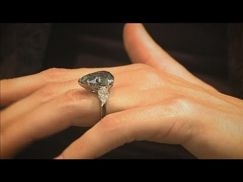Камень карбункул: голубой драгоценный минерал Камень карбункул: голубой драгоценный минерал