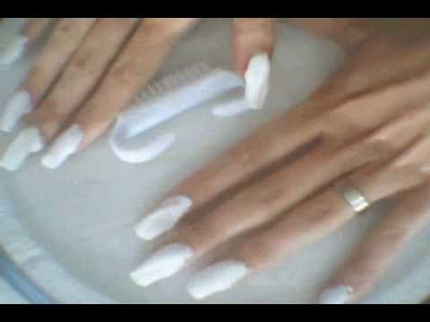 how to whiten toenails