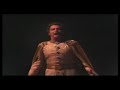 donizetti. de una representaci�n en tokyo el 13 septiembre  de 1971. director de orquesta:oliviero de fabritiis.




una vergine, un'angel di dio
presso all'ara pregava con me.
una speme, un terrore, un desio
scese all'alma e di gioia l'empie.
ah, mio padre, mio padre!
quant'era mai bella!
quant'era mai bella!
ah, mio padre, mio padre!
m'ha involata la pace del cor.
ah. volgo al nume la mente,
allo sguardo ma quella
presente m'e ognor.