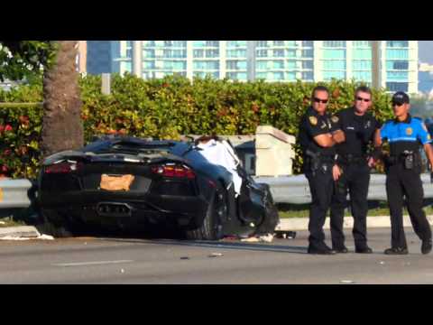 Deadly crash shuts down stretch of the MacArthur Causeway