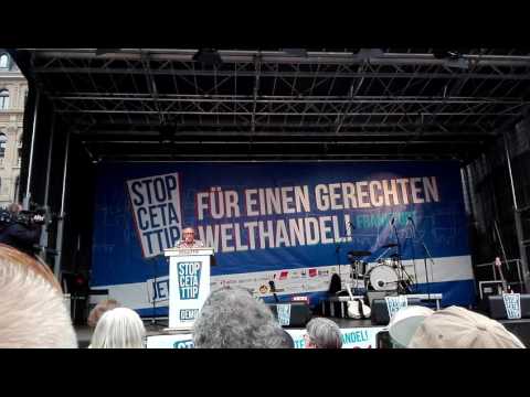 Frankfurt 2016: Urban Priol auf #StopCETATTIP Demo am ...