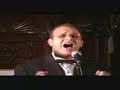 Cantor Barry Braun sings V\
