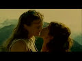 desde la pel�cula '�scar. una pasi�n surrealista' de lucas fern�ndez llega una secuencia de un sensual beso.