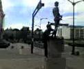 llege a una estatua