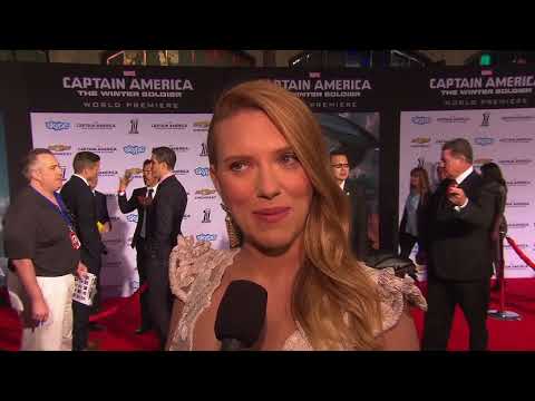 Scarlett Johansson - Premiere Scarlett Johansson (English)