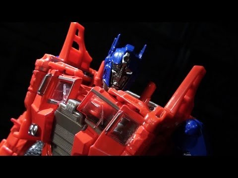 Prime - A surprising fusion of G1 and Live-Action is the core of Age of Extinction's first voyager-pricepointed Optimus Prime. For more of what I do, visit http://Va...