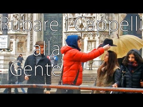 cappelli - Questa volta ci siamo impossessati dei cappellini altrui e lo abbiamo fatto in svariati modi: dalla richiesta educata al furto rapido. Le reazioni sono state...