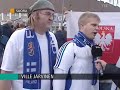 Puolalainen kannattaja hengittää niskaan Puolalainen kannattaja hengittää niskaan