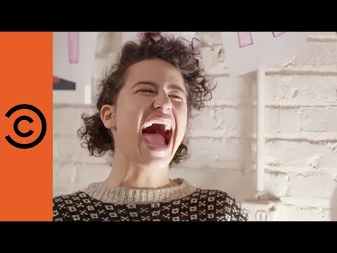 Ilana's Sad Lamp Makes Her Happy | Broad City