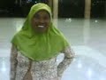 Hadi  di Bandara Syamsudin Noor sekeluarga.3gp