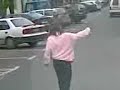 Mi folyik Jászberényben?(kicsit részeg néni) Mi folyik Jászberényben?(kicsit részeg néni)