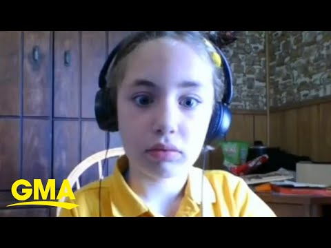‘We’re toast’: Teacher drops off zoom call and 2nd graders hilariously try to behave l GMA Digital
