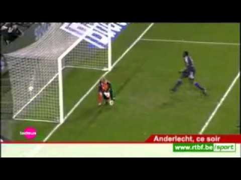 Videos drole - Un gardien marque contre son camp