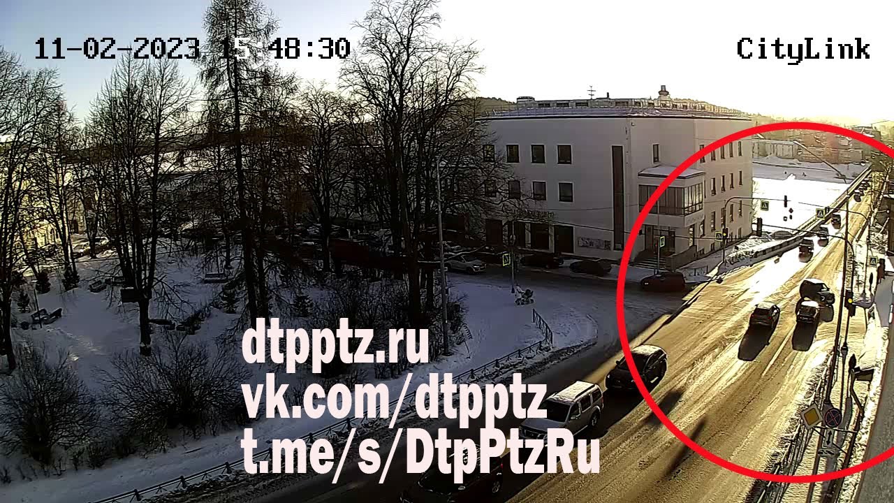 Проезд на "желтый" привел к ДТП. Травмированы три человека