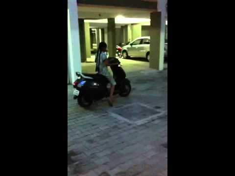 how to practice two wheeler driving