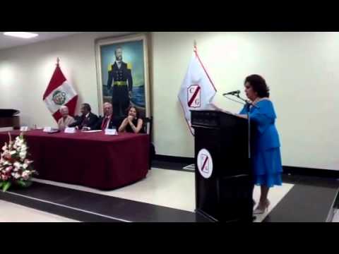 elvira castro - Elvira Castro de Quiroz en magistral actuación recitando el poema que compuso para Mario Vargas Llosa....