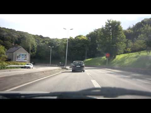 cherbourg - Vidéo commençant sur la N13/E46 non loin de Cherbourg pour finir à La Cité de La Mer. Tournée le 24/08/12.