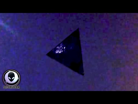 SHOCKING NEW FOOTAGE OF ALIEN SHIP OVER CHICAGO! BEST UFO SIGHTING MAY 2015_Best UFO videos ever