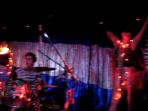 Supergrass - Caught In The Act Supergrass - Caught In The Act