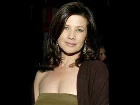 Daphne Zuniga